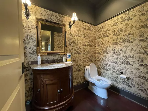 16045 30 Ave Surrey, BC V3Z 0Z8