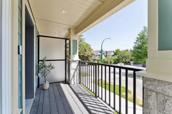 Vancouver, BC V5Y 1N4,3121 Columbia ST