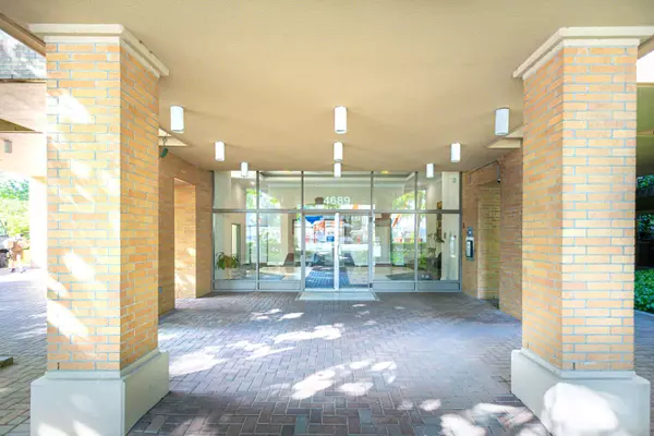 Burnaby, BC V5H 4R6,4689 Hazel ST #1202