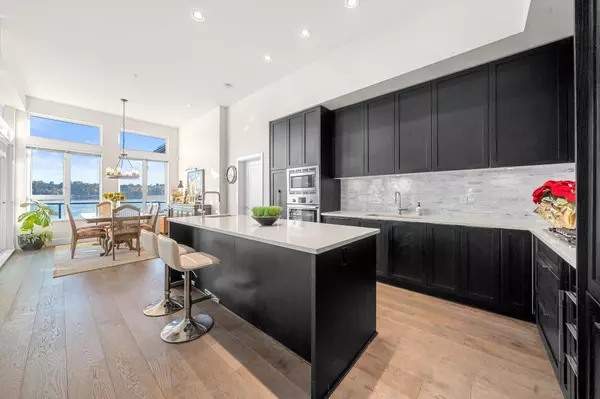 North Vancouver, BC V7G 0A6,3887 Cates Landing WAY