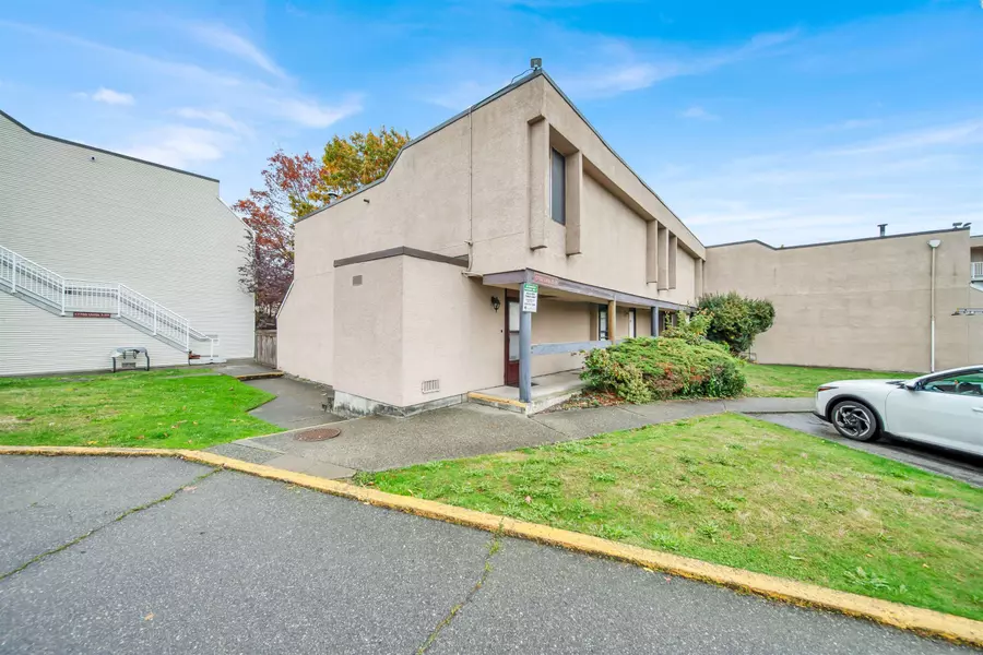 17702 60 AVE #28, Surrey, BC V3S 1V2