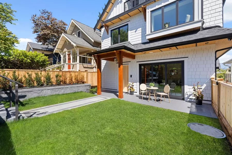 2247 Parker ST #1, Vancouver, BC V5L 2L8