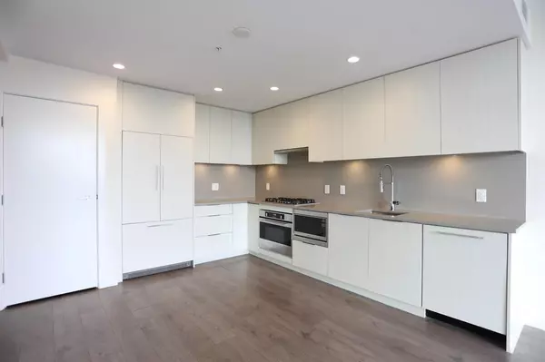 4465 Juneau ST #2104, Burnaby, BC V5C 0L8