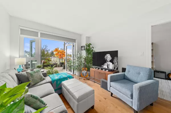 Vancouver, BC V5Z 0G9,4083 Cambie ST #205