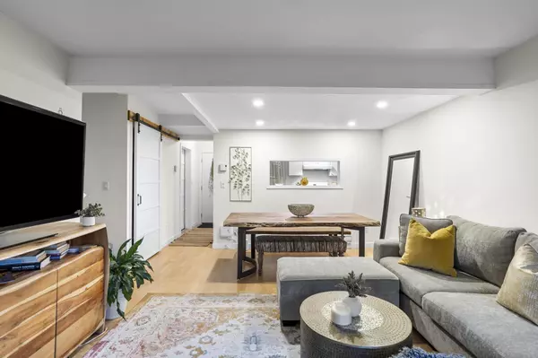 Port Moody, BC V3H 3S4,882 Cunningham LN