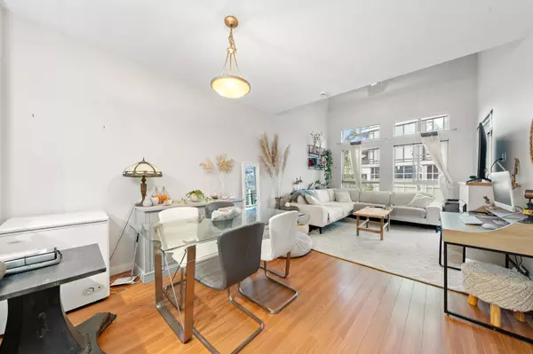 Port Moody, BC V3H 0E5,201 Morrissey RD #411