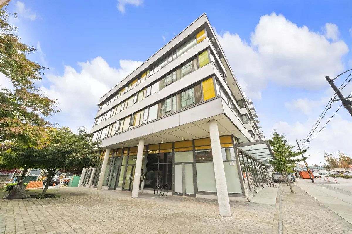 Vancouver, BC V5R 5H4,2711 Kingsway #308