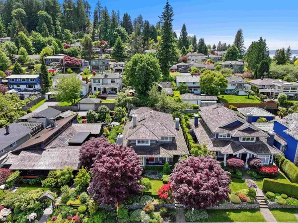 938 Kings AVE, West Vancouver, BC V7T 2B7