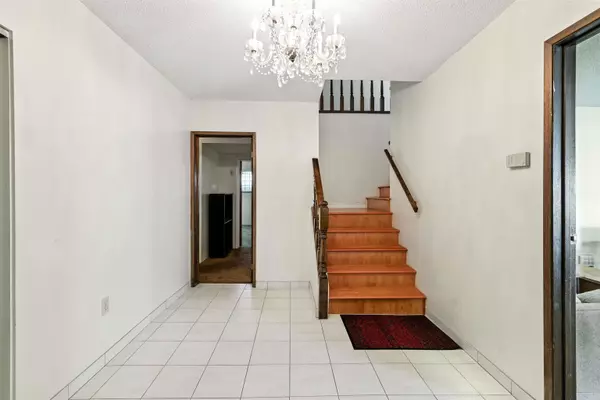 1362 Phillips AVE Burnaby, BC V5A 3Z3