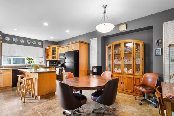 Maple Ridge, BC V4R 2W9,23635 Dewdney Trunk RD