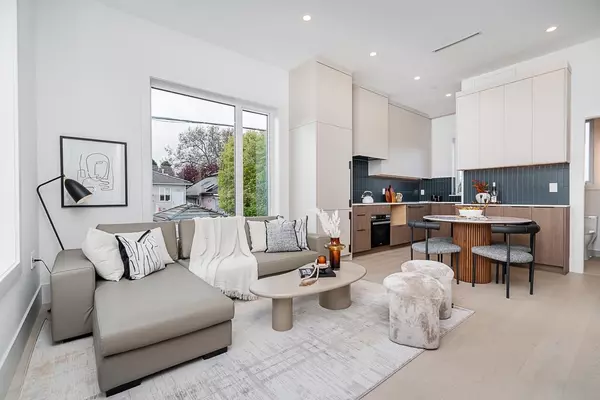 Vancouver, BC V5K 2M4,2462 Adanac ST