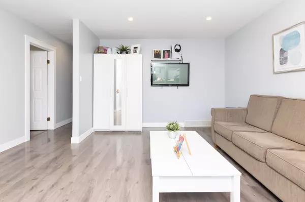 Maple Ridge, BC V2X 0B9,23363 117b AVE