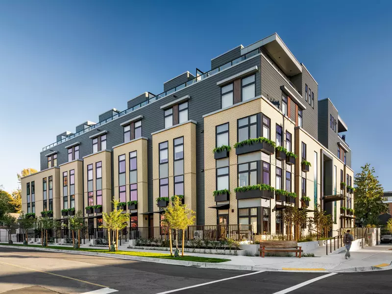 342 Mountain HWY #112, North Vancouver, BC V7J 2K8