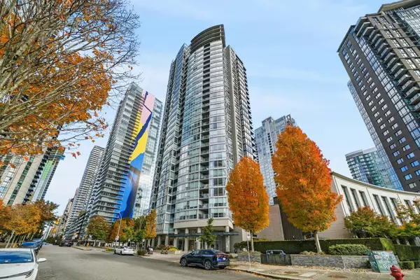1438 Richards ST #906, Vancouver, BC V6Z 3B8