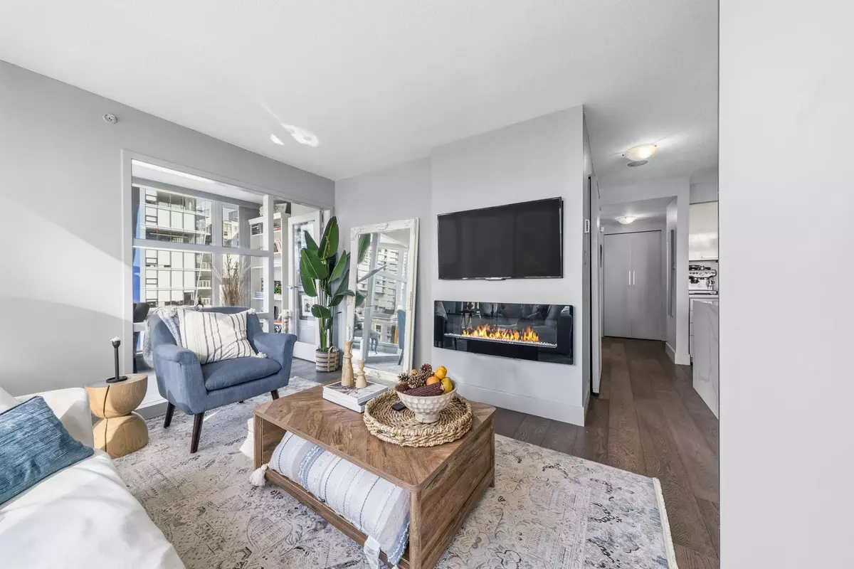 Vancouver, BC V6Z 3B8,1438 Richards ST #906