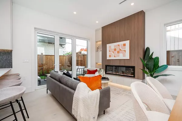 Vancouver, BC V5K 2M4,2460 Adanac ST #2