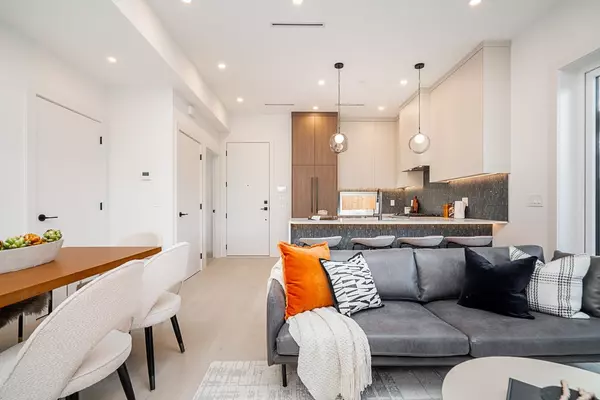 Vancouver, BC V5K 2M4,2460 Adanac ST #2