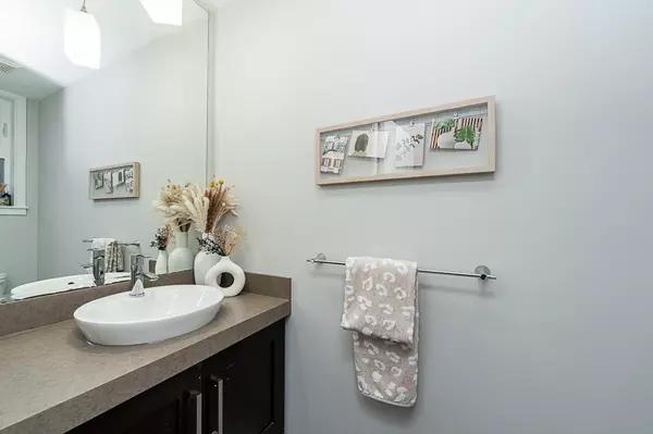 Langley, BC V2Y 0K9,20966 77a AVE #42