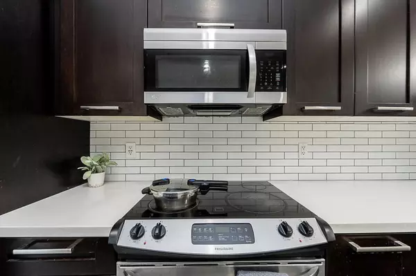 Langley, BC V2Y 0K9,20966 77a AVE #42