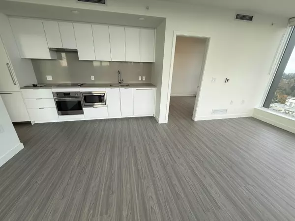 13675 107a AVE #2302 Surrey, BC V3T 0X2