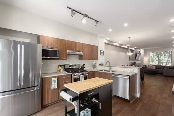 100 Klahanie DR #113 Port Moody, BC V3H 5K3