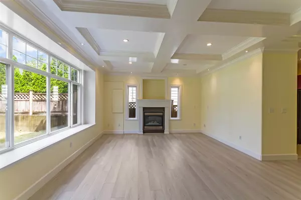 New Westminster, BC V3L 3T3,466 Fader ST