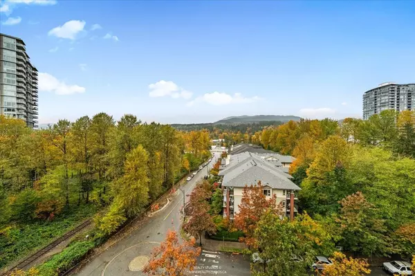 301 Capilano RD #803 Port Moody, BC V3H 0G6