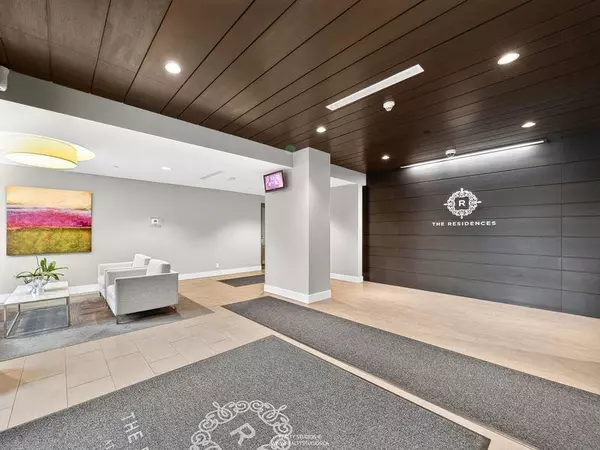 301 Capilano RD #803 Port Moody, BC V3H 0G6