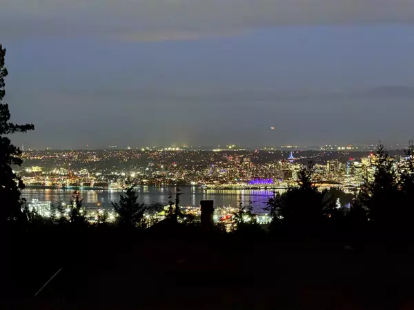 West Vancouver, BC V7S 1Y2,1035 Greenwood PL