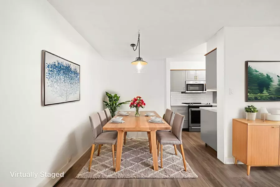 9847 Manchester DR #110, Burnaby, BC V3N 4P4