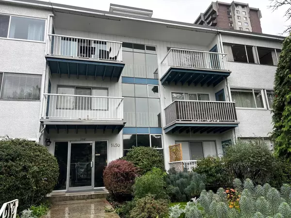 North Vancouver, BC V7M 2N4,1450 Chesterfield AVE #15