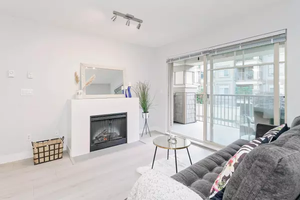 12248 224 ST #208 Maple Ridge, BC V2X 8W6