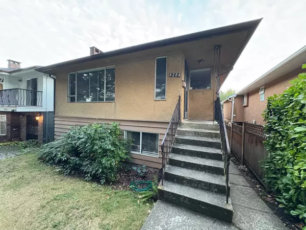 4204 Venables ST, Burnaby, BC V5C 2Z9