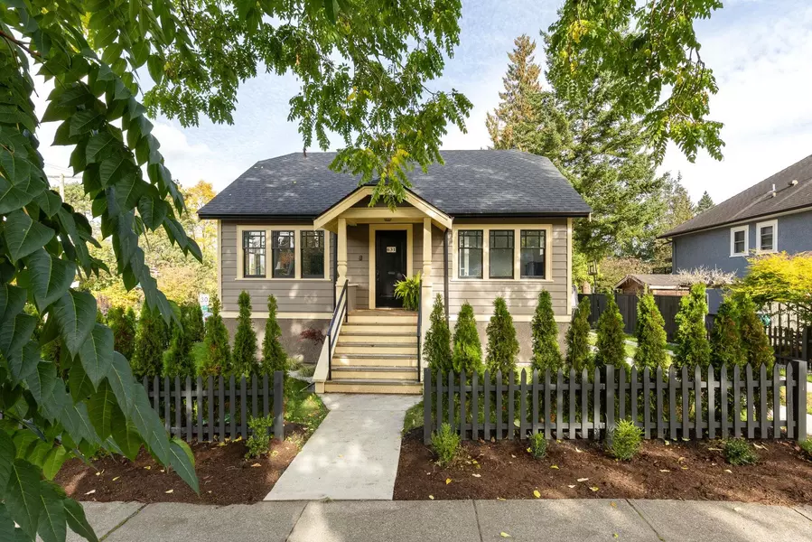 631 Second ST, New Westminster, BC V3L 2M6