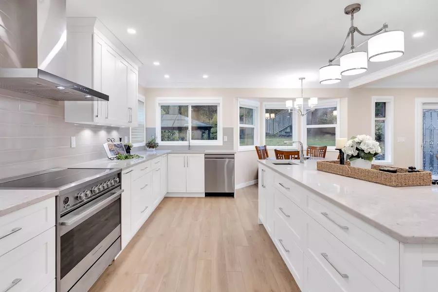 2443 Leclair DR, Coquitlam, BC V3K 6G7