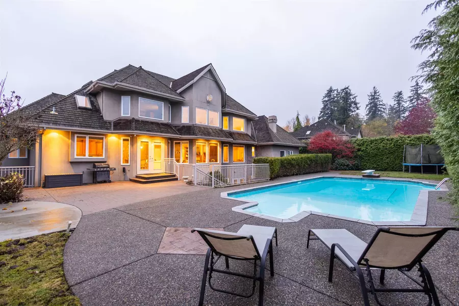 2122 138 ST, Surrey, BC V4A 9V6