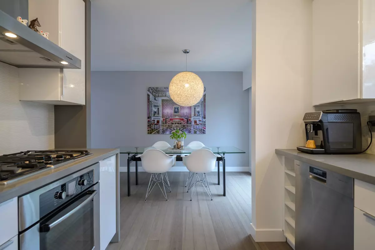 Ladner, BC V4K 2Y4,4434 52a ST