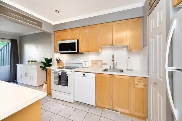 Richmond, BC V7A 2S8,9460 Glenallan DR #47