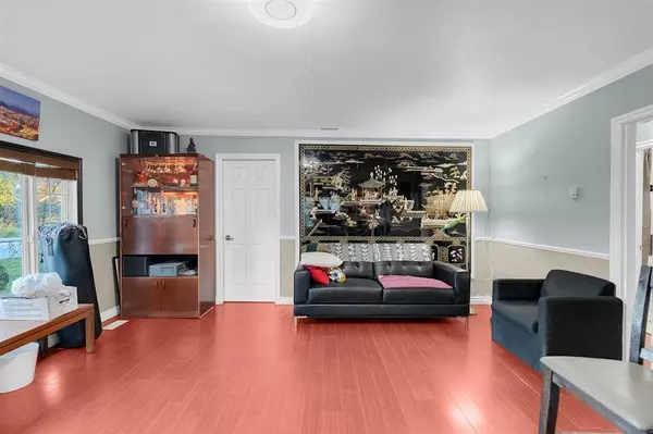 Surrey, BC V3V 3X8,12424 Old Yale RD