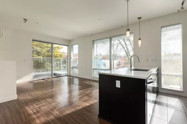 Vancouver, BC V5V 3M8,3333 Main ST #218