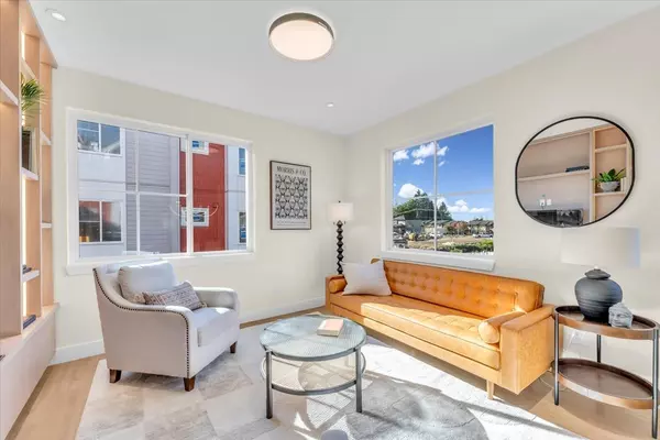 Maple Ridge, BC V2W 1G3,10392 240a ST #8