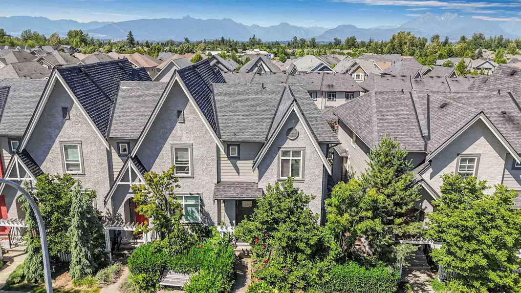 21065 80 AVE, Langley, BC V2Y 0J4