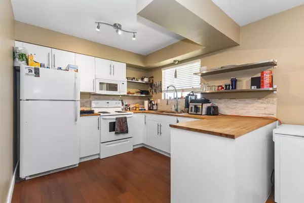 Abbotsford, BC V3G 1C2,34899 Glenn Mountain DR