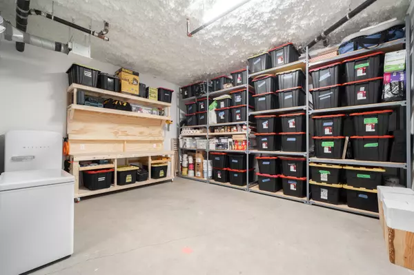 North Vancouver, BC V7M 1E3,650 E 2nd ST #228