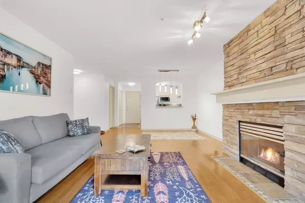 Langley, BC V3A 8L6,20145 55a AVE #209