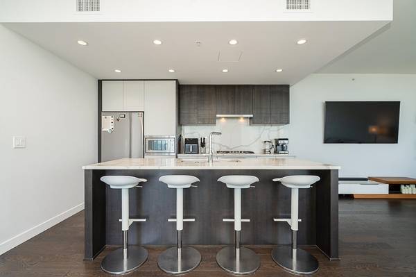 567 Clarke RD #4601, Coquitlam, BC V3J 0K7