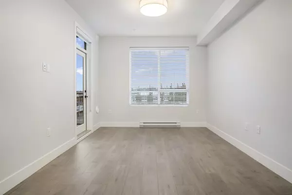 Langley, BC V3A 4E4,20061 Fraser HWY #413