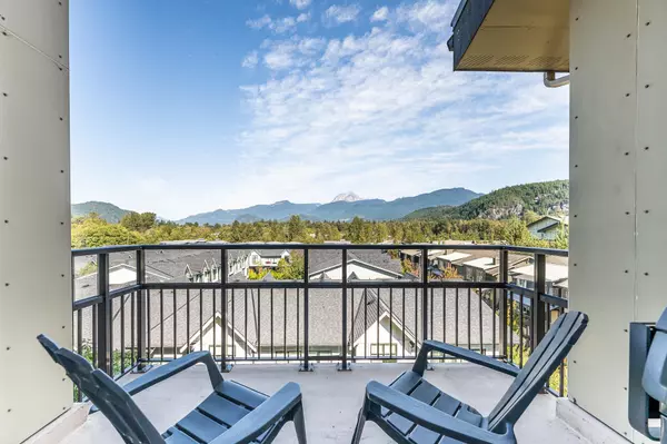 Squamish, BC V8B 0R7,1211 Village Green WAY #521