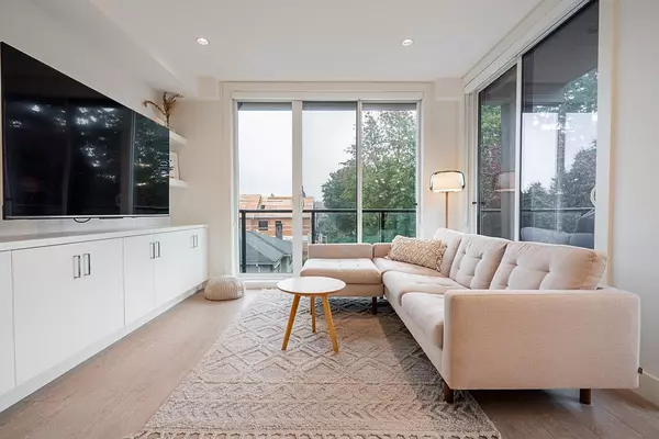 Vancouver, BC V5R 0K3,4756 Duchess ST