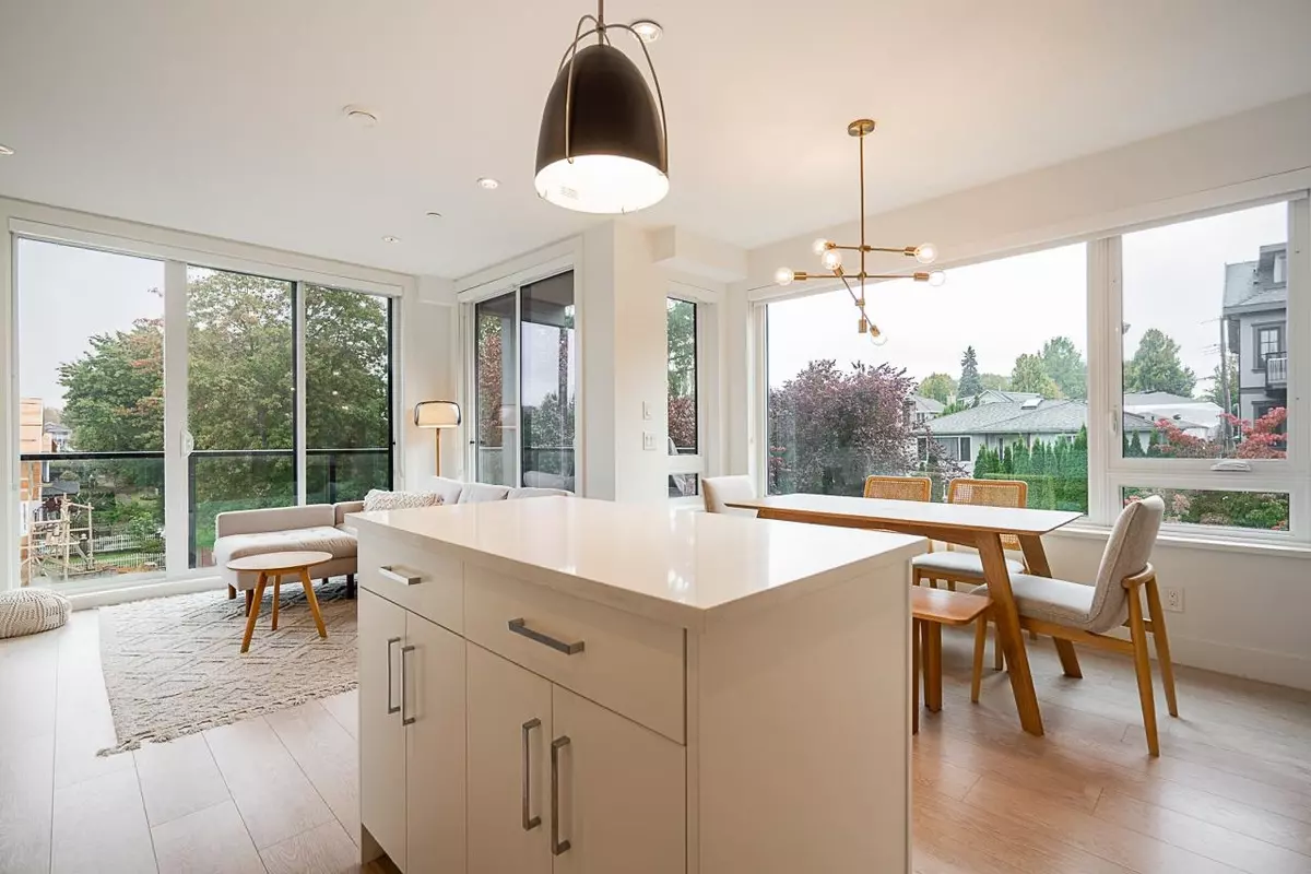 Vancouver, BC V5R 0K3,4756 Duchess ST